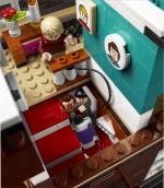 LEGO® Ideas Home Alone - Image 6